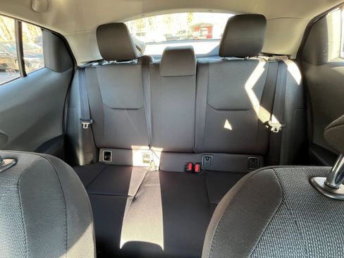 Used 2025 Toyota Prius LE image 32