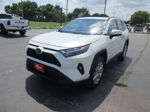 Used 2022 Toyota RAV4 XLE Premium AWD/4WD image 11