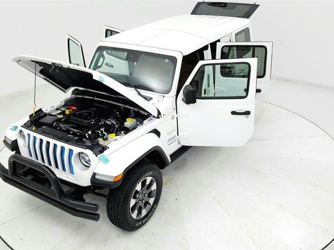 Used 2021 Jeep Wrangler Unlimited Sahara image 21