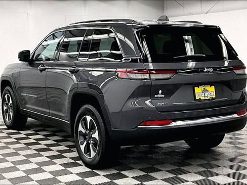 Used 2025 Jeep Grand Cherokee Limited 4xe AWD/4WD image 3