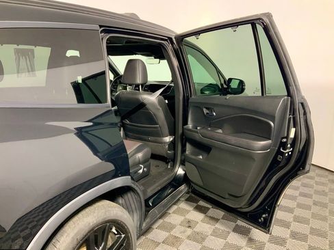 Used 2022 Honda Pilot Black Edition image 30