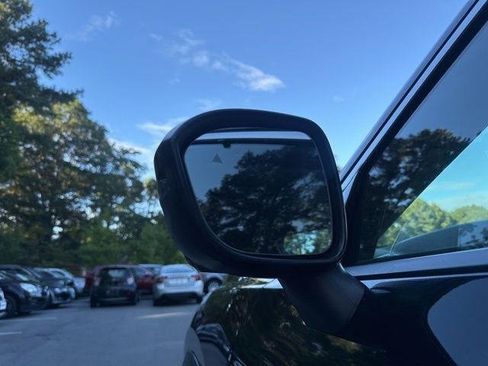 Used 2021 Nissan Rogue SV image 11