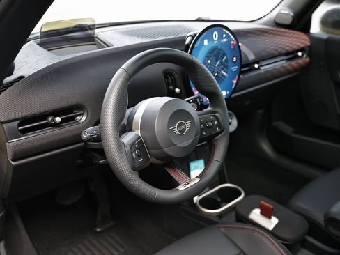 New 2026 MINI Cooper S image 18