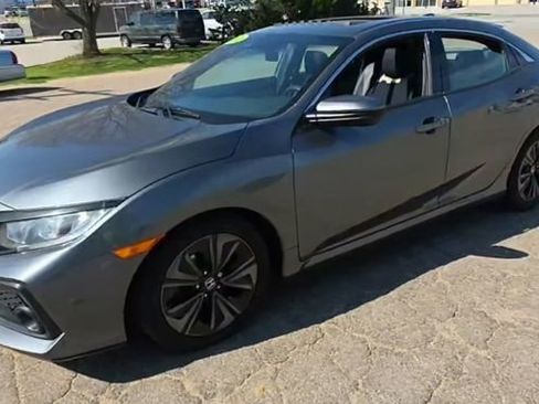 Used 2019 Honda Civic EX image 1