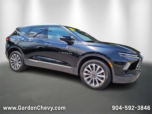 Used 2025 Chevrolet Blazer Premier w/ Driver Confidence II Package image 8