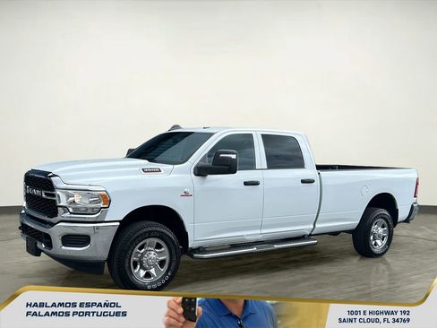 Used 2024 RAM 3500 Tradesman w/ Chrome Appearance Group AWD/4WD image 2