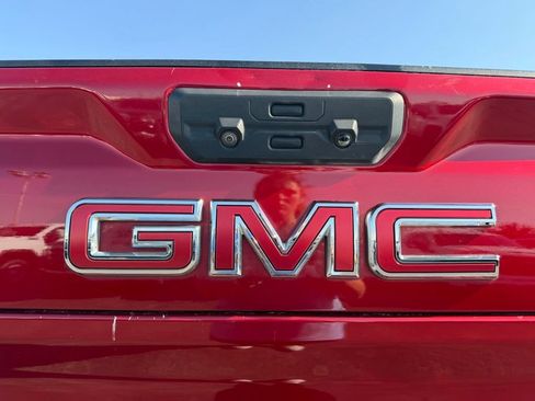 Used 2022 GMC Sierra 2500 AT4 w/ AT4 Premium Plus Package AWD/4WD image 16
