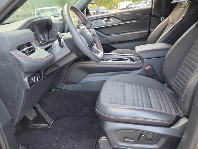 Used 2026 Ford Explorer ST-Line AWD/4WD image 6