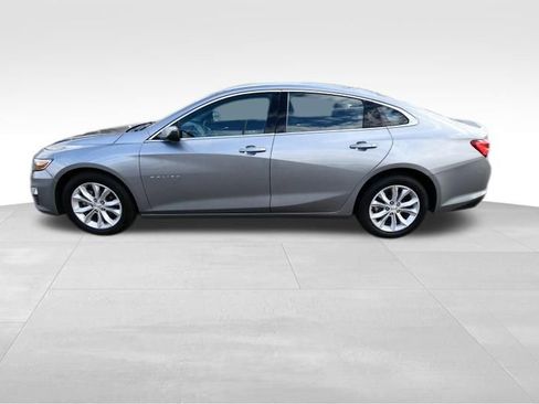 Used 2025 Chevrolet Malibu LT FWD image 4