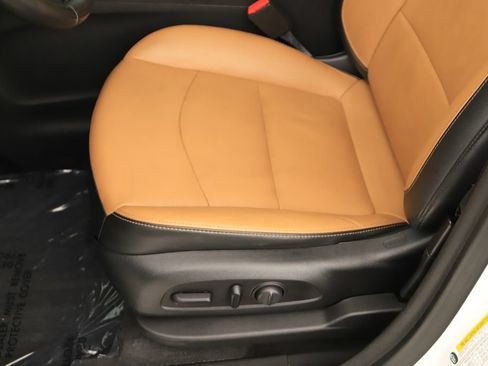 Used 2020 Chevrolet Equinox Premier FWD image 23