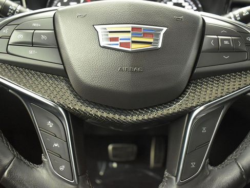 Certified 2024 Cadillac XT5 Sportv w/ LPO, Red Accent Package image 14