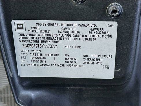 Used 2000 Chevrolet Silverado 1500 LS image 28