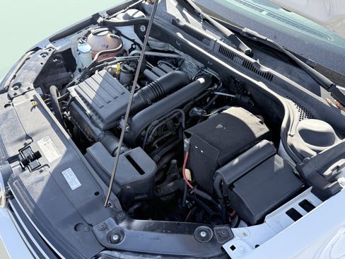 Used 2017 Volkswagen Jetta SE image 22