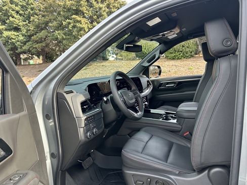 Certified 2025 Chevrolet Tahoe RST image 35