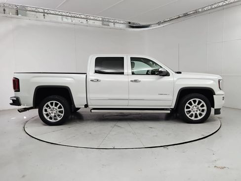 Used 2016 GMC Sierra 1500 Denali w/ Enhanced Driver Alert Package AWD/4WD image 7