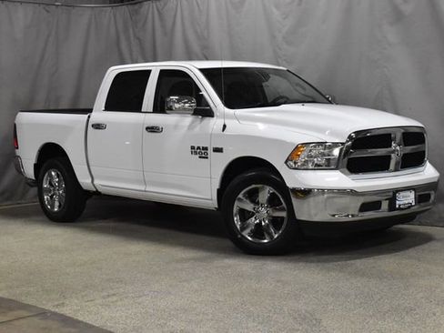 Used 2022 RAM 1500 Classic SLT image 4