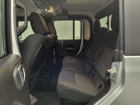 Used 2023 Jeep Gladiator Mojave w/ LED Lighting Group AWD/4WD image 19