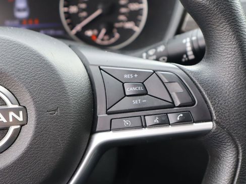 Used 2024 Nissan Altima 2.5 SV FWD image 13