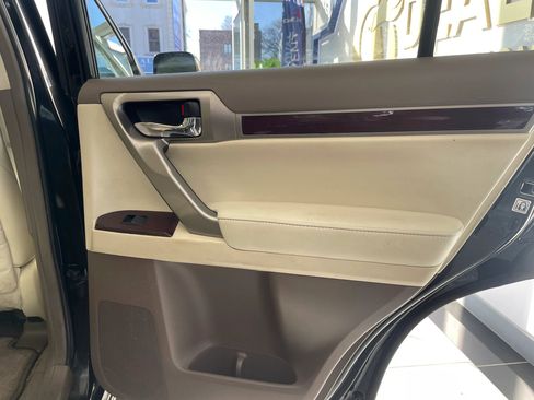 Used 2018 Lexus GX 460 Premium AWD/4WD image 23