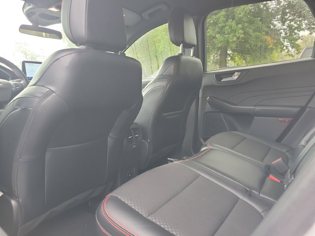 Used 2023 Ford Escape ST-Line w/ Equipment Group 301A FWD image 17