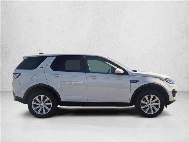 Used 2017 Land Rover Discovery Sport SE AWD/4WD image 4