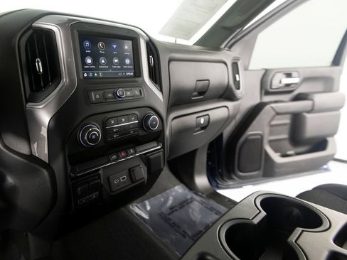 Used 2022 Chevrolet Silverado 2500 Custom w/ Custom Value Package AWD/4WD image 20