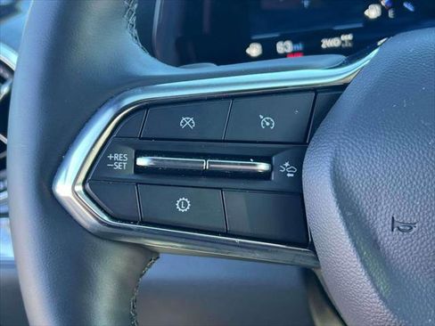 Used 2026 Chevrolet Equinox LT image 21