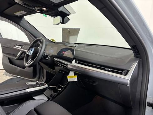 New 2026 BMW X2 xDrive28i w/ Technology Package AWD/4WD image 17