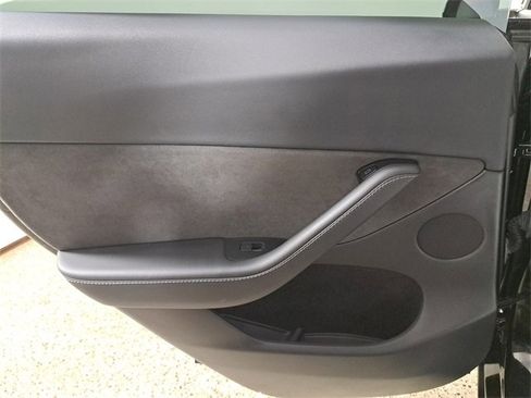 Used 2024 Tesla Model Y Long Range image 14