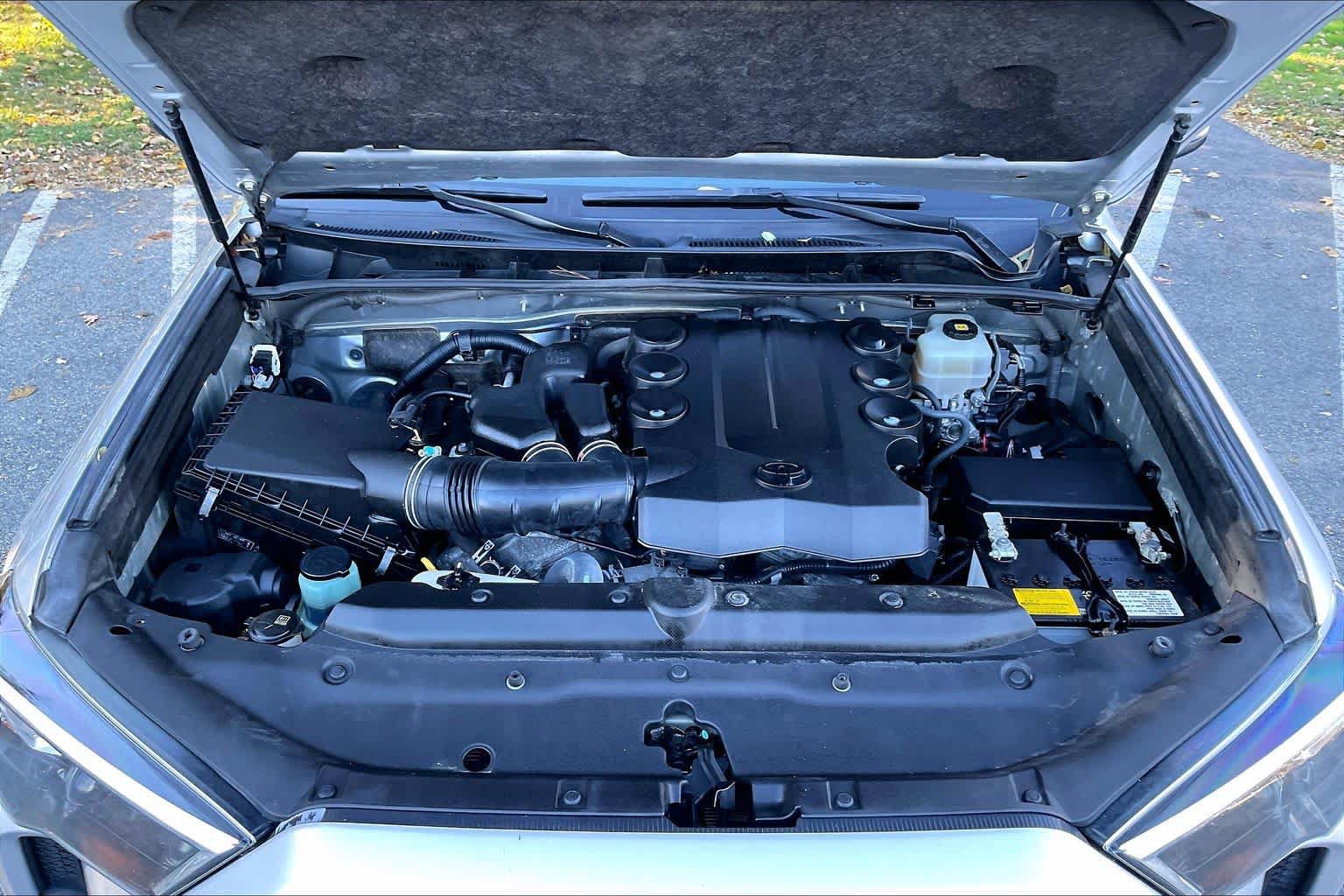 Used 2019 Toyota 4Runner SR5 Premium AWD/4WD image 28