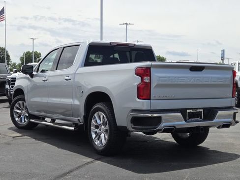 Used 2020 Chevrolet Silverado 1500 LTZ w/ LTZ Premium Package AWD/4WD image 25