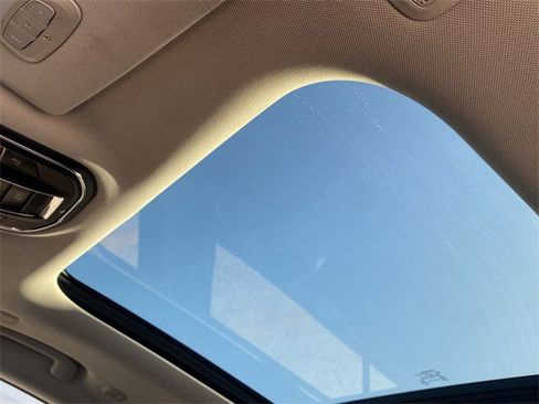 Used 2023 Jeep Grand Cherokee L Limited image 31