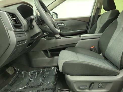 Certified 2023 Nissan Rogue SV image 21