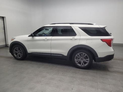 Used 2021 Ford Explorer XLT w/ Equipment Group 202A RWD image 3