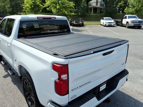 Used 2023 Chevrolet Silverado 1500 RST w/ Z71 Off-Road Package AWD/4WD image 18