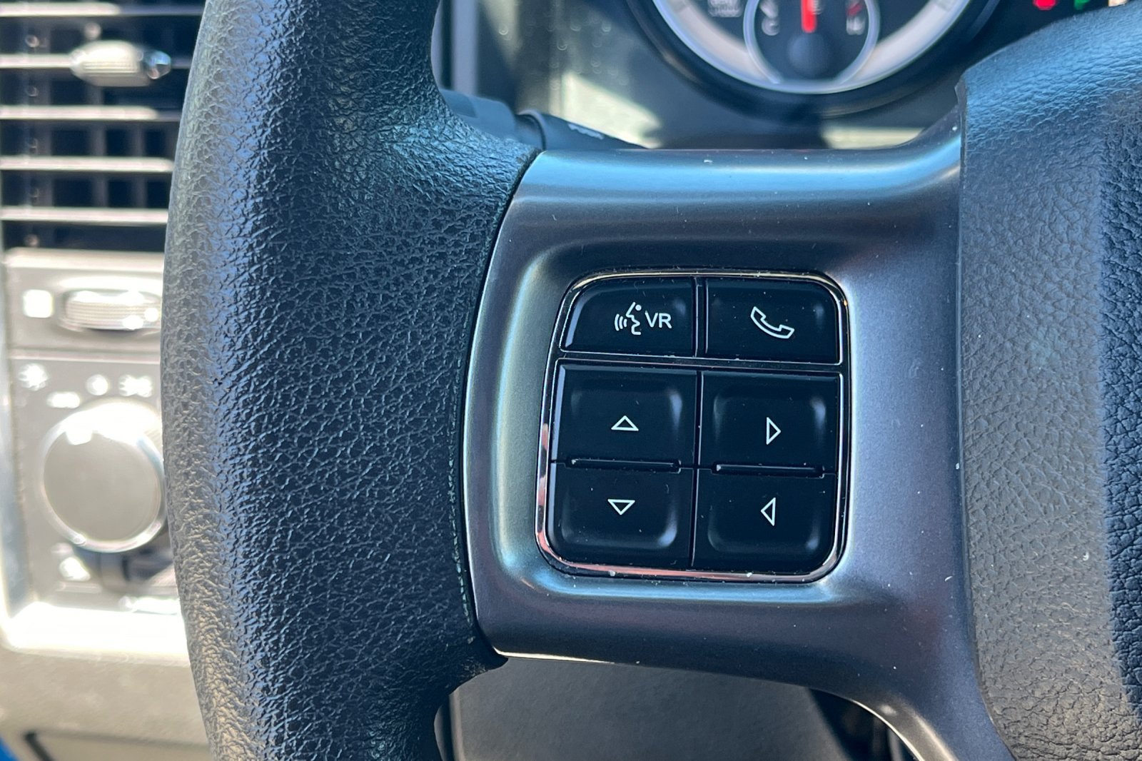 Used 2024 RAM 1500 Warlock AWD/4WD image 35