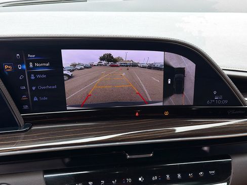 Used 2023 Cadillac Escalade ESV Premium Luxury w/ Performance Package image 35