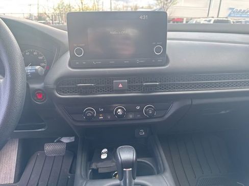 Used 2023 Honda HR-V LX image 16