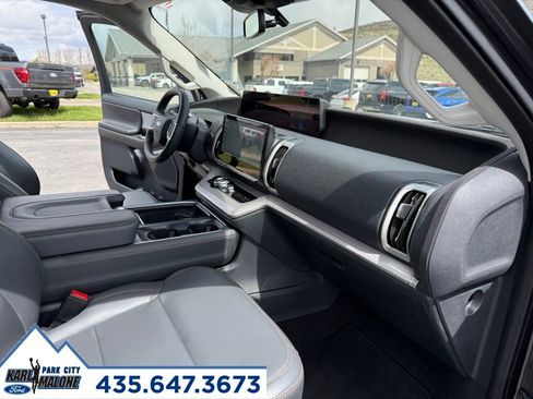 Used 2025 Ford Expedition Max Active AWD/4WD image 43