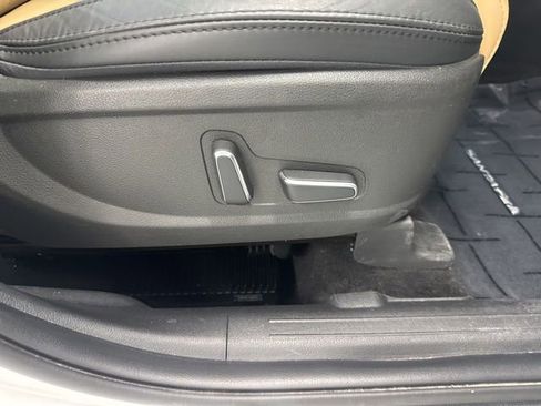 Used 2023 Hyundai Santa Fe Calligraphy AWD/4WD image 32