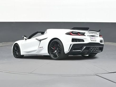 Used 2024 Chevrolet Corvette Z06 RWD image 40