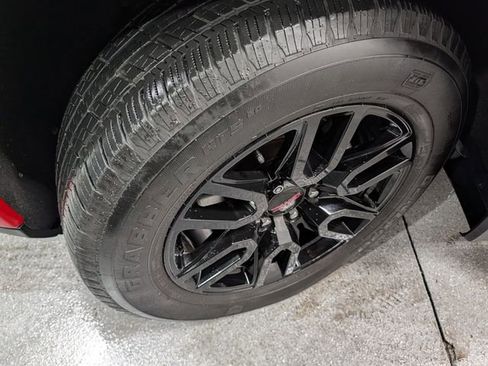 Used 2022 GMC Sierra 1500 Elevation AWD/4WD image 9