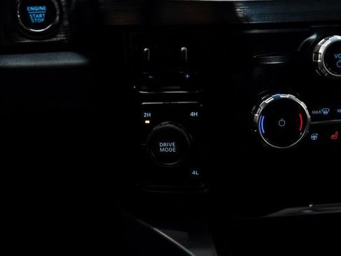 Used 2026 Ford F350 Lariat image 59