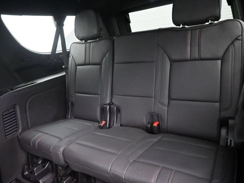 Used 2024 Chevrolet Suburban RST RWD image 15