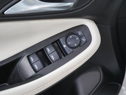 Used 2024 Buick Encore GX Preferred FWD image 19