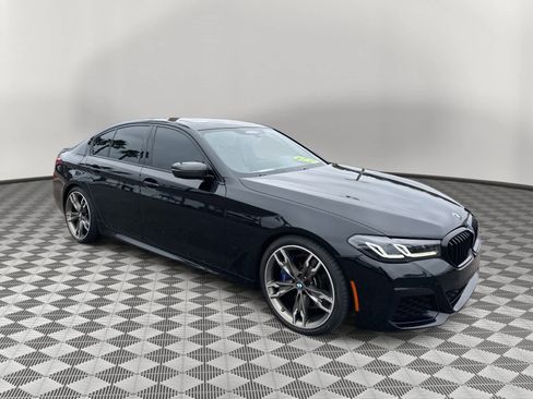Used 2021 BMW M550i xDrive w/ Executive Package image 3