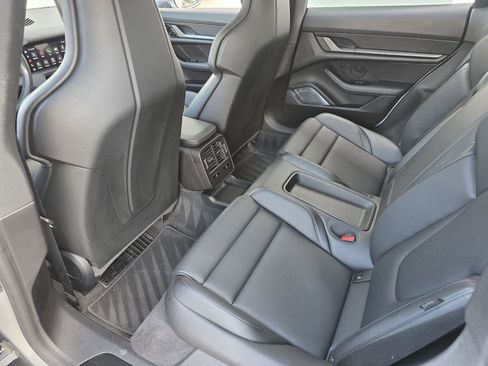 Used 2021 Porsche Taycan 4S AWD/4WD image 31