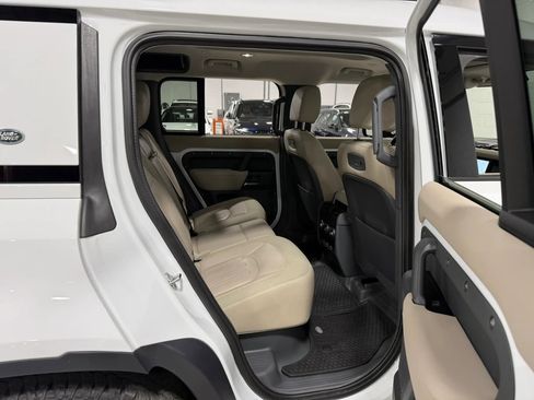 Used 2020 Land Rover Defender 110 S AWD/4WD image 57