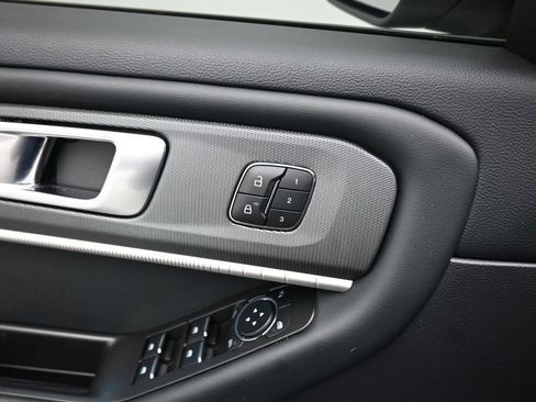 Certified 2025 Ford Explorer ST-Line w/ Premium Package image 12