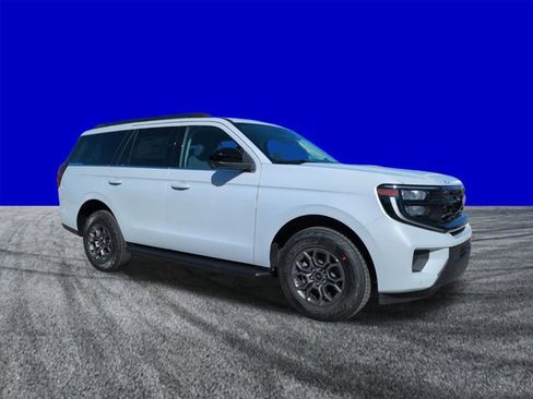 New 2025 Ford Expedition Active image 2